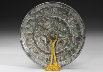 图片[3]-Bronze Mirror with Birds, Lions, Beasts, and Grapevines, high Tang period, 8th century-China Archive